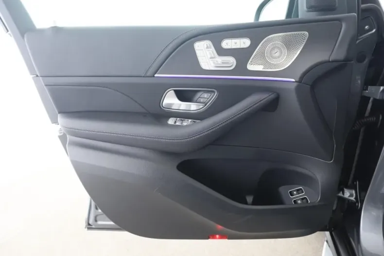 Mercedes-Benz GLE 400 (Clasa GLE) din 2025 cu 20.835 km - oferta MER189230 - foto 13