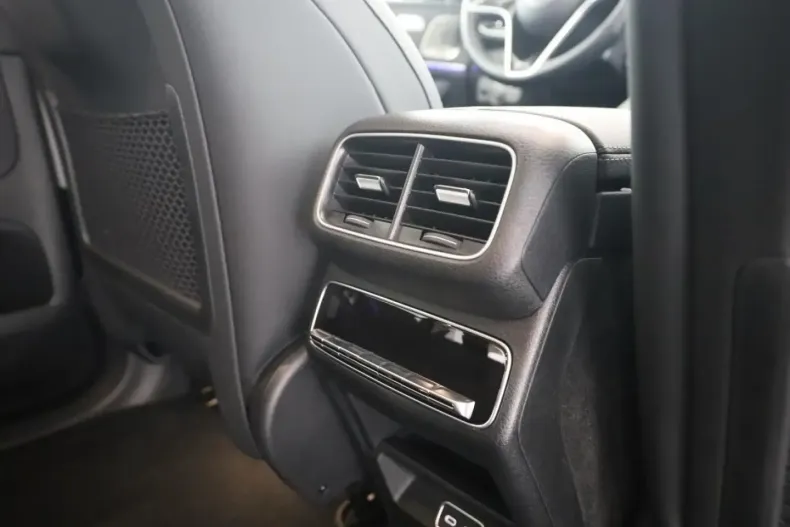 Mercedes-Benz GLE 400 (Clasa GLE) din 2025 cu 20.835 km - oferta MER189230 - foto 16