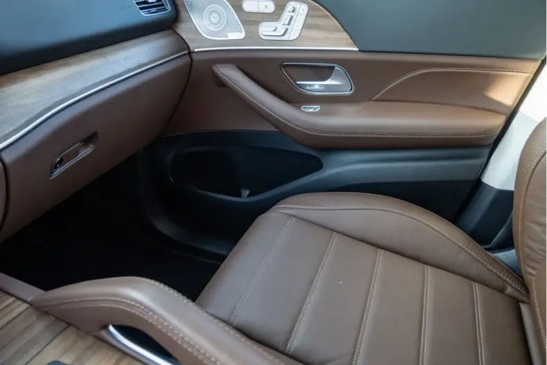 Mercedes-Benz GLE 400 (Clasa GLE) din 2025 cu 14.047 km - oferta MER189232 - foto 11