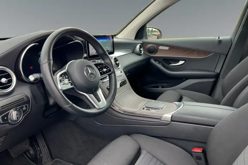 Mercedes-Benz GLC 220 (Clasa GLC) din 2021 cu 70.400 km - oferta MER189239 - foto 5