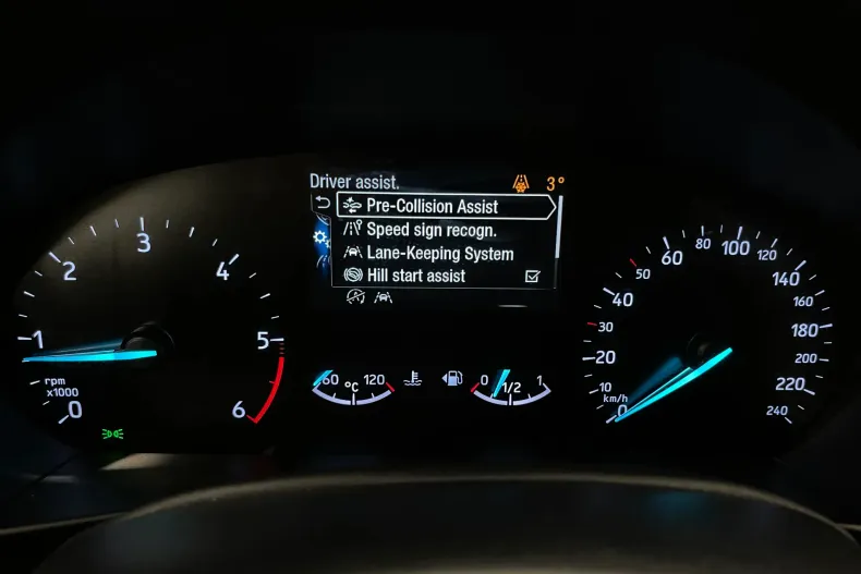 Ford Focus din 2020 cu 49.240 km - oferta FOR189242 - foto 18