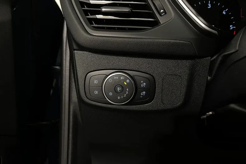 Ford Focus din 2020 cu 49.240 km - oferta FOR189242 - foto 22