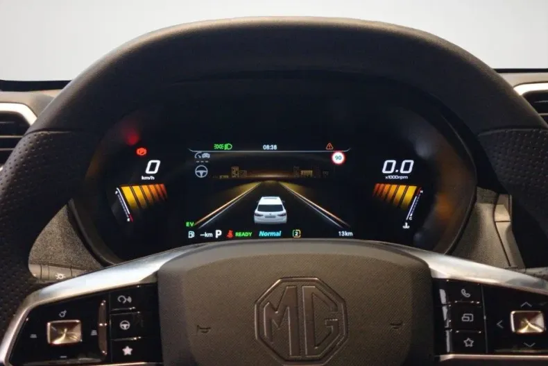 MG ZS HEV din 2025 cu 1 km - oferta MG0189254 - foto 10