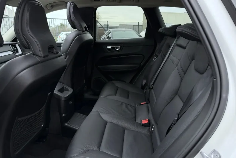 Volvo XC60 din 2021 cu 157.905 km - oferta VOL189256 - foto 8