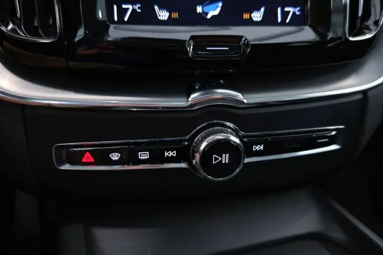 Volvo XC60 din 2021 cu 157.905 km - oferta VOL189256 - foto 14