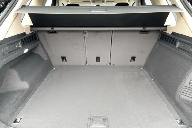 Volkswagen Touareg din 2025 cu 1.500 km - oferta VOL189267 - foto 18