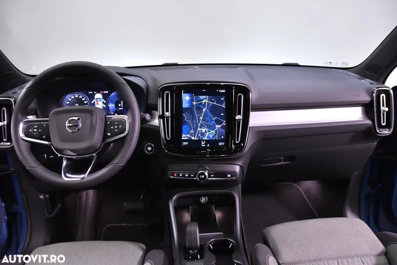 Volvo XC40 din 2022 cu 29.429 km - oferta VOL189270 - foto 9