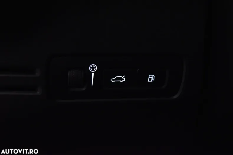 Volvo XC40 din 2022 cu 29.429 km - oferta VOL189270 - foto 14