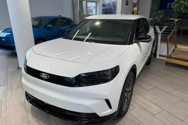 Ford Capri din 2025 cu 15 km - oferta FOR189272 - foto 1