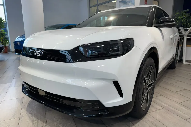 Ford Capri din 2025 cu 15 km - oferta FOR189272 - foto 2