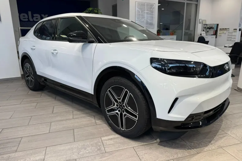 Ford Capri din 2025 cu 15 km - oferta FOR189272 - foto 4