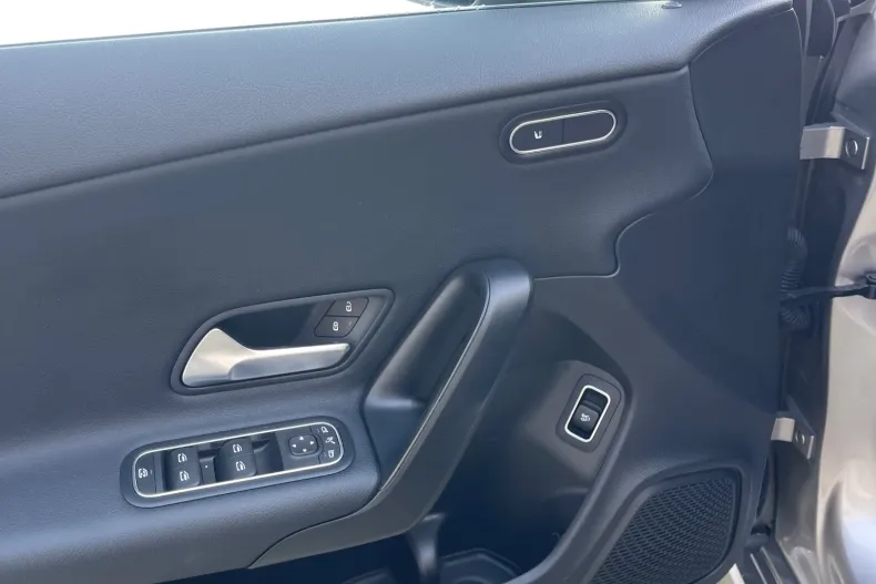 Mercedes-Benz CLA (Clasa CLA) din 2020 cu 146.000 km - oferta MER189274 - foto 32