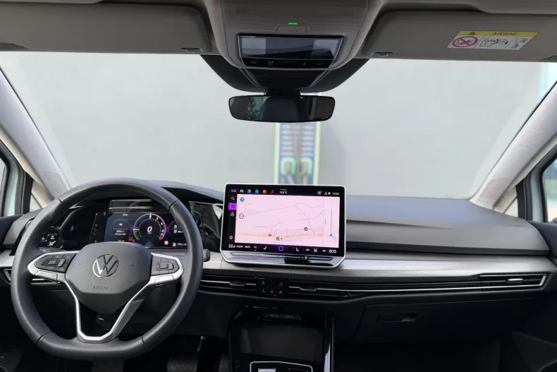 Volkswagen Golf din 2025 cu 2.052 km - oferta VOL189278 - foto 12