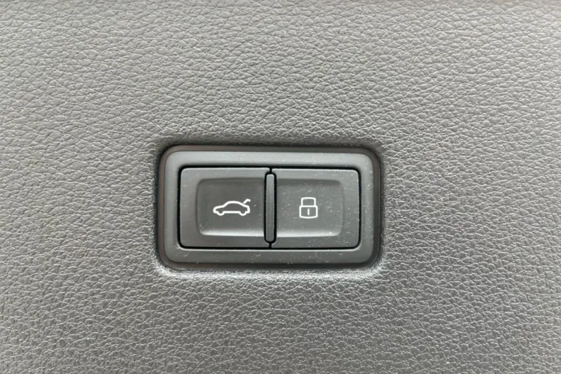 Audi SQ8 din 2022 cu 58.000 km - oferta AUD189286 - foto 5