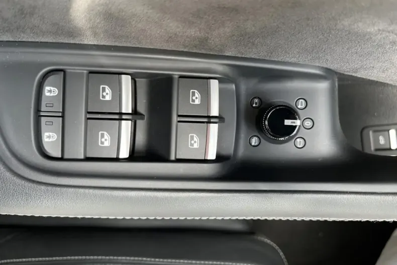 Audi SQ8 din 2022 cu 58.000 km - oferta AUD189286 - foto 10