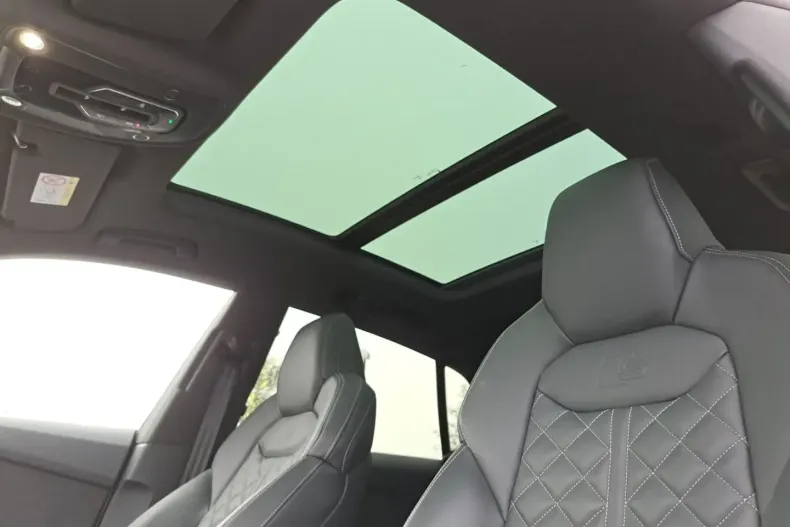 Audi SQ8 din 2023 cu 24.650 km - oferta AUD189289 - foto 11