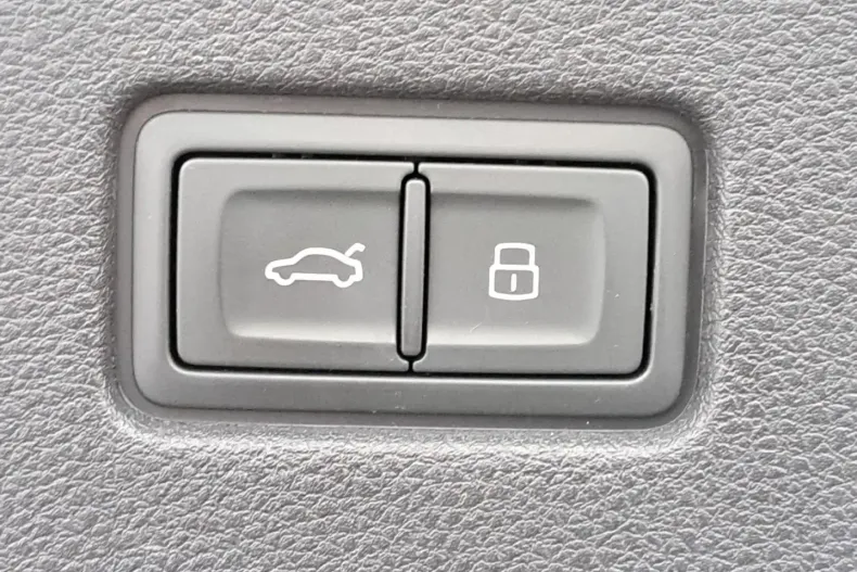 Audi SQ8 din 2023 cu 24.650 km - oferta AUD189289 - foto 21