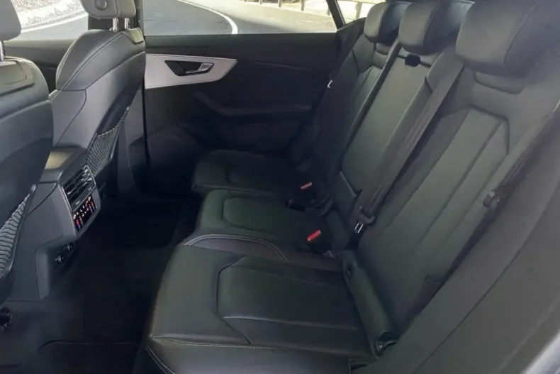 Audi SQ8 din 2021 cu 111.750 km - oferta AUD189296 - foto 10