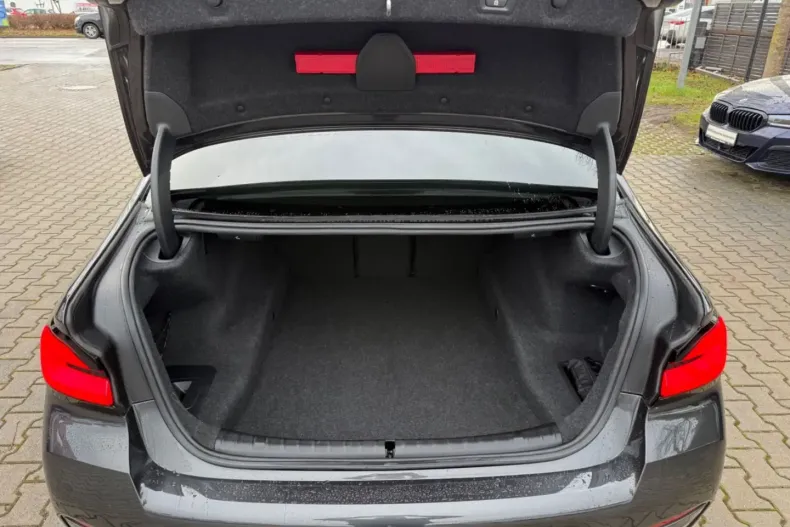 BMW 530 (Seria 5) din 2022 cu 71.000 km - oferta BMW189310 - foto 29