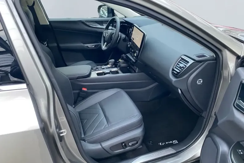 Lexus NX 350h din 2024 cu 10.693 km - oferta LEX189314 - foto 17