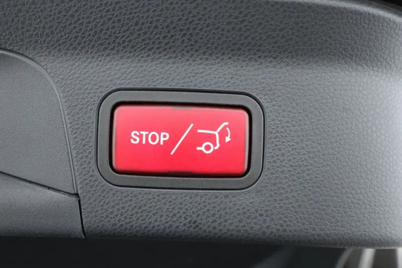 Mercedes-Benz GLC 300 (Clasa GLC) din 2022 cu 87.089 km - oferta MER189333 - foto 23