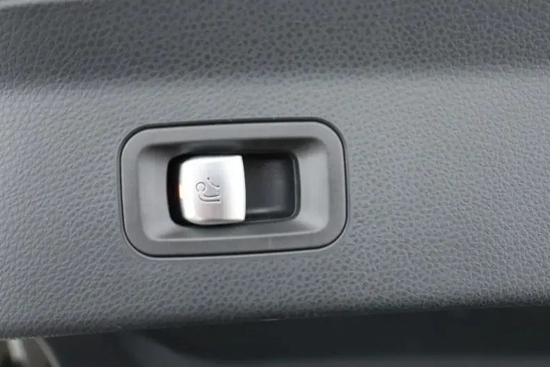 Mercedes-Benz GLC 300 (Clasa GLC) din 2022 cu 87.089 km - oferta MER189333 - foto 24