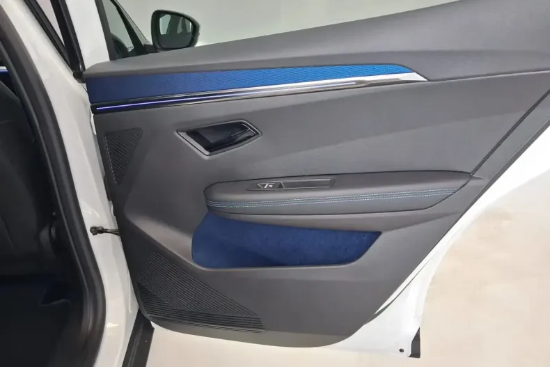 Renault Scenic din 2024 cu 4.148 km - oferta REN189335 - foto 18