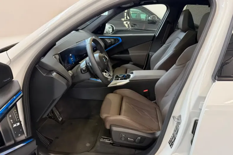 BMW X3 (Seria X) din 2025 cu 9.200 km - oferta BMW189348 - foto 11