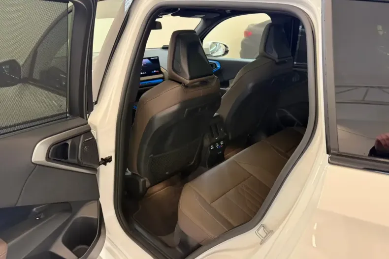 BMW X3 (Seria X) din 2025 cu 9.200 km - oferta BMW189348 - foto 13