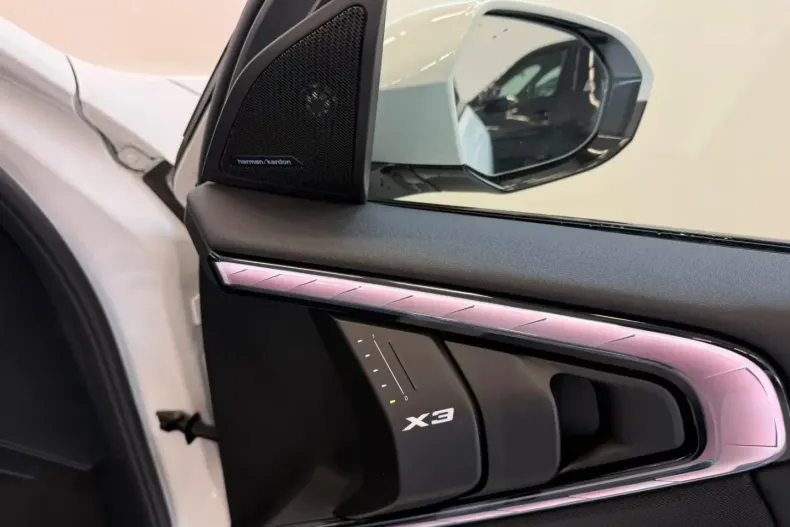 BMW X3 (Seria X) din 2025 cu 9.200 km - oferta BMW189348 - foto 17