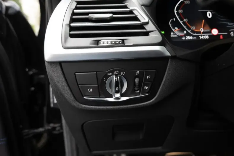 BMW X3 (Seria X) din 2022 cu 85.497 km - oferta BMW189361 - foto 19