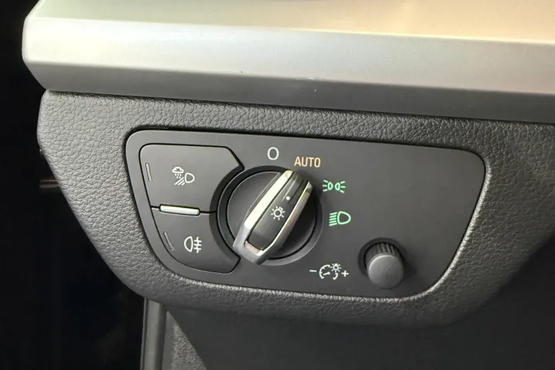 Audi Q5 din 2022 cu 155.000 km - oferta AUD189379 - foto 27