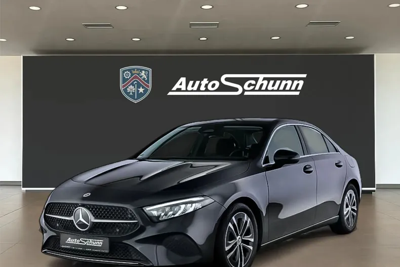 Mercedes-Benz A 200 (Clasa A) din 2024 cu 11.000 km - oferta MER189396 - foto 1