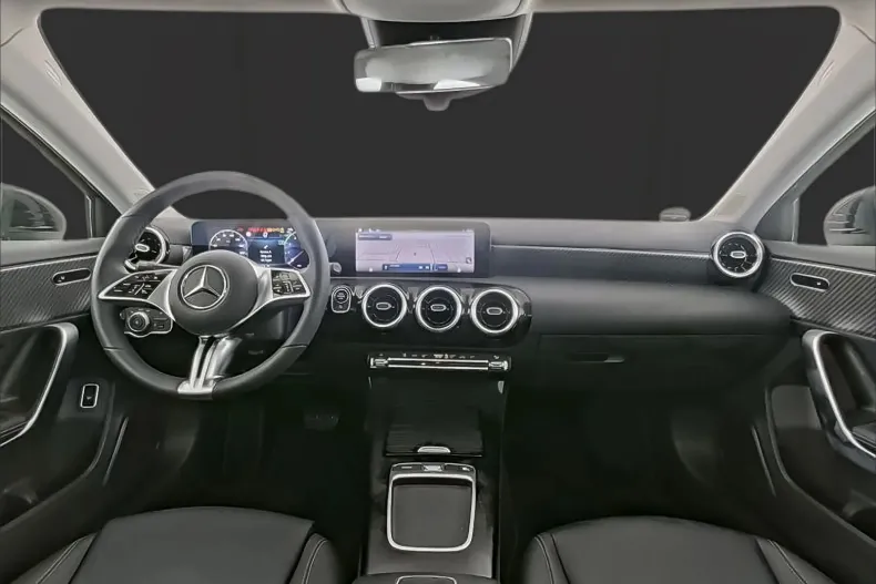 Mercedes-Benz A 200 (Clasa A) din 2024 cu 11.000 km - oferta MER189396 - foto 6