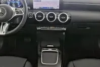 Mercedes-Benz A 200 (Clasa A) din 2024 cu 11.000 km - oferta MER189396 - foto 8