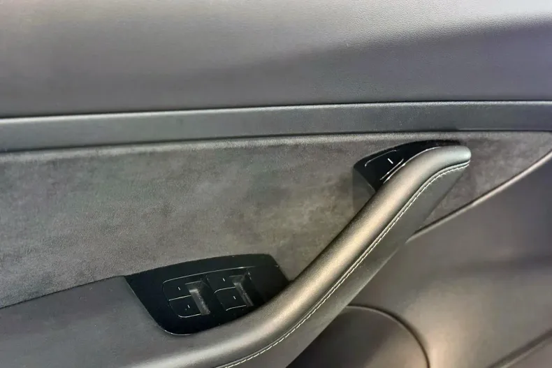 Tesla Model 3 din 2020 cu 138.700 km - oferta TES189416 - foto 13