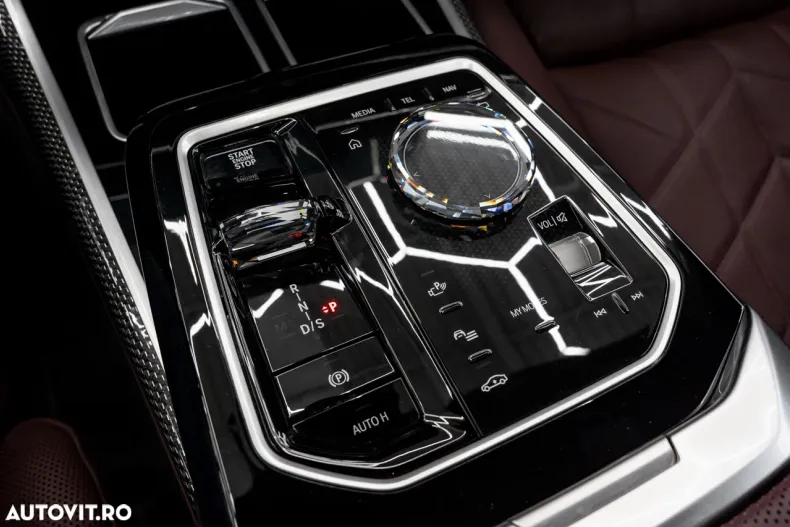 BMW Seria 7 din 2024 cu 20.000 km - oferta BMW189527 - foto 36