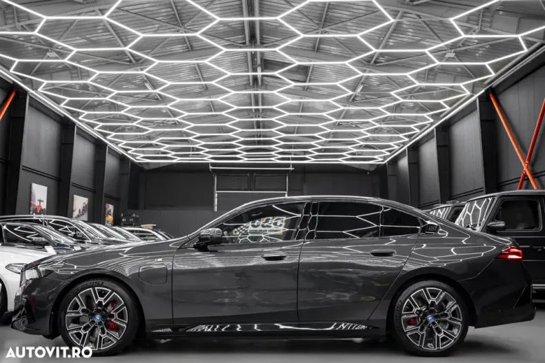 BMW Seria 5 din 2024 cu 20.000 km - oferta BMW189535 - foto 30