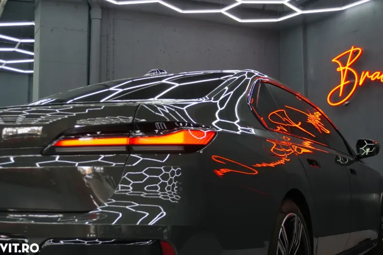 BMW Seria 7 din 2024 cu 29.660 km - oferta BMW189557 - foto 4