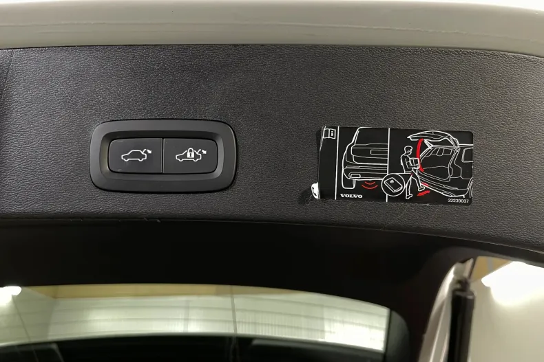 Volvo XC40 din 2021 cu 109.281 km - oferta VOL189597 - foto 22