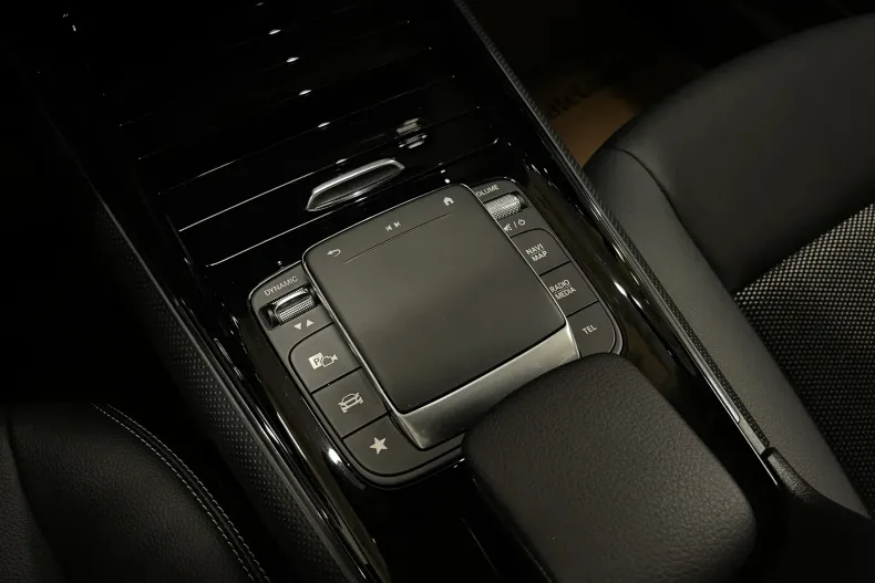 Mercedes-Benz GLA din 2020 cu 16.070 km - oferta MER189601 - foto 22