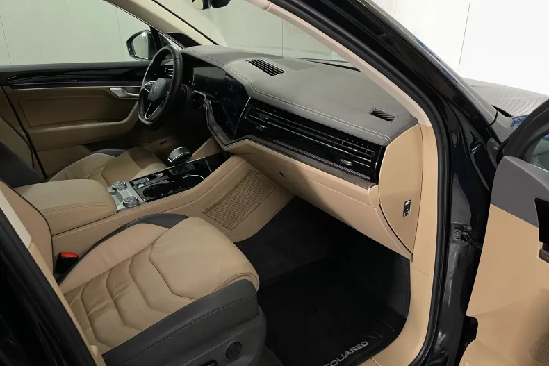 Volkswagen Touareg din 2021 cu 95.507 km - oferta VOL189738 - foto 9