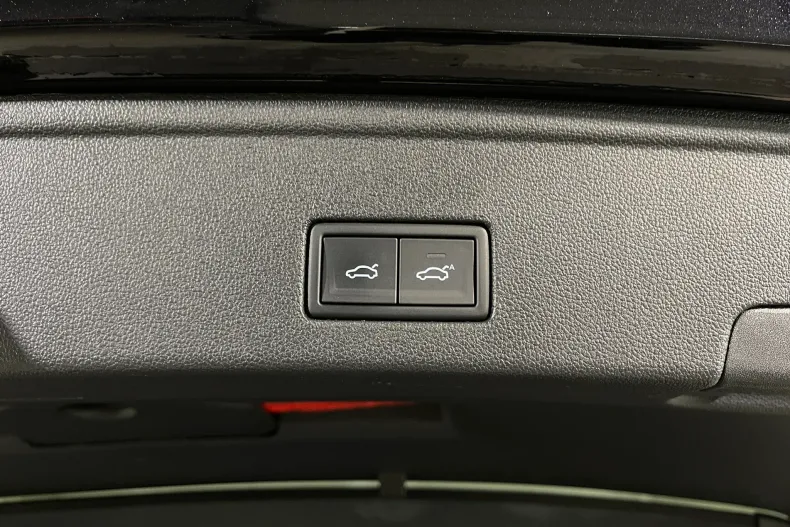 Volkswagen Touareg din 2021 cu 95.507 km - oferta VOL189738 - foto 27