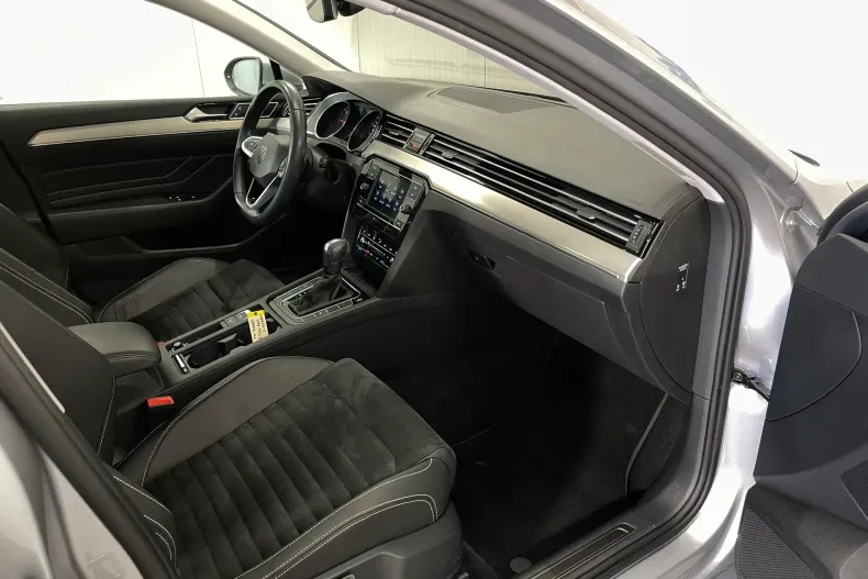 Volkswagen Passat din 2020 cu 24.569 km - oferta VOL189745 - foto 9