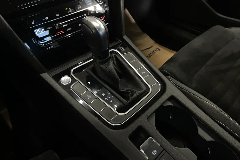 Volkswagen Passat din 2020 cu 24.569 km - oferta VOL189745 - foto 24