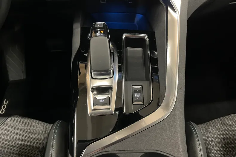 Peugeot 3008 din 2021 cu 77.868 km - oferta PEU189769 - foto 24