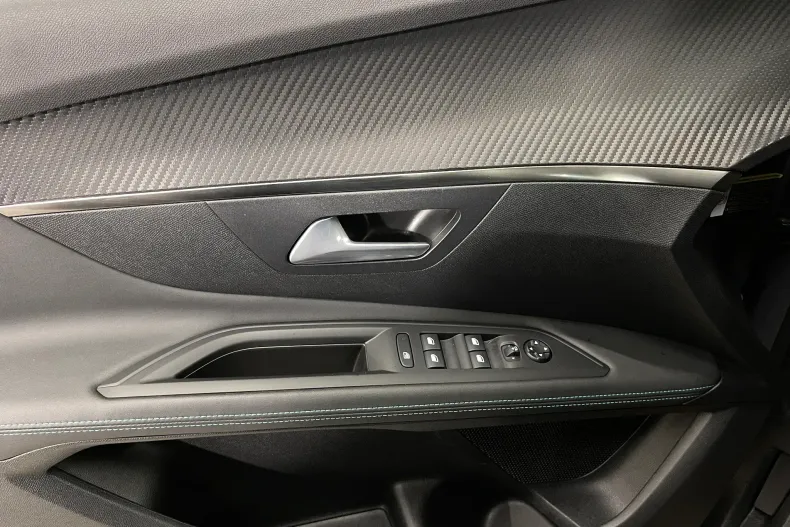 Peugeot 3008 din 2021 cu 77.868 km - oferta PEU189769 - foto 26