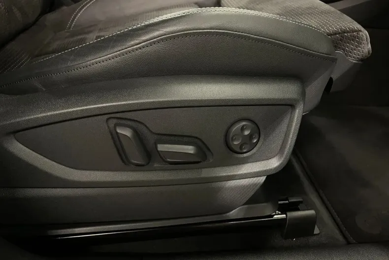 Audi SQ5 din 2020 cu 43.150 km - oferta AUD189771 - foto 26