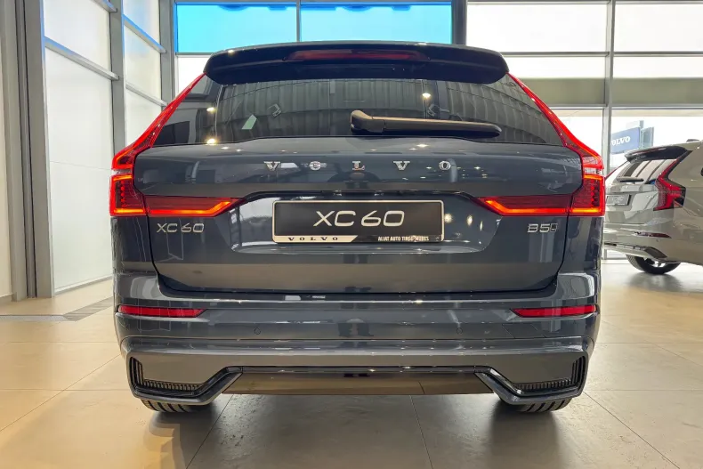 Volvo XC60 din 2025 cu 9 km - oferta VOL189931 - foto 6