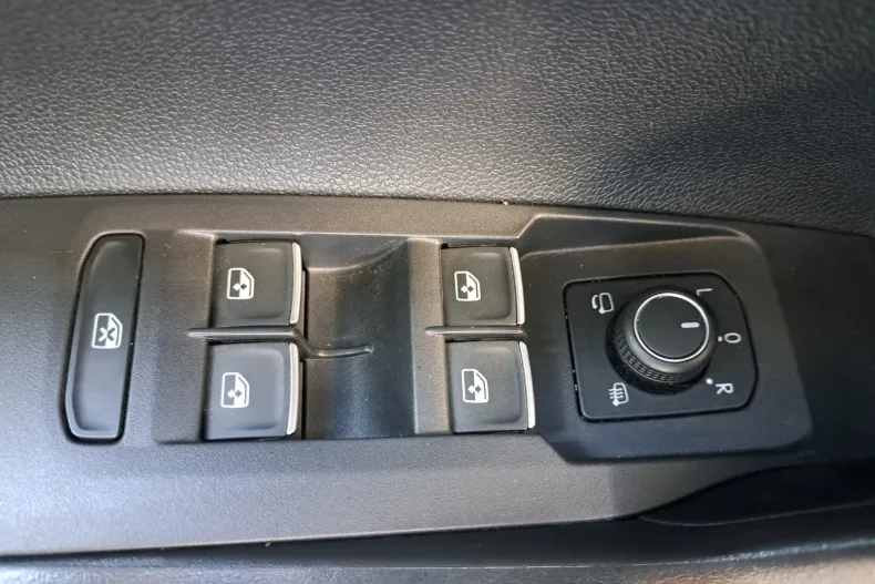 Volkswagen Taigo din 2024 cu 39.240 km - oferta VOL189933 - foto 13